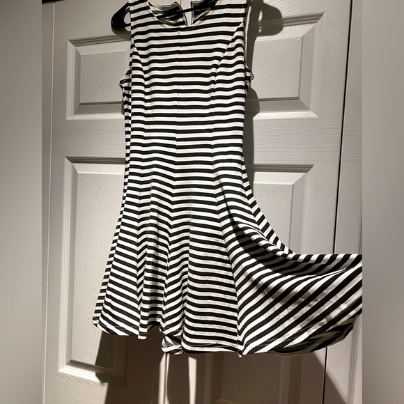 Navy blue and white Olivaceous dress. Size M, EUC - Picture 1 of 5